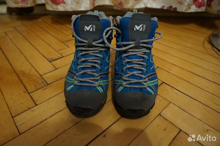 Женские трекинговые ботинки новые 36.5