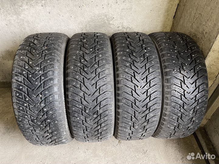 Nokian Tyres Hakkapeliitta 8 SUV 225/60 R17