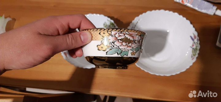 Новые Тарелки и салатник