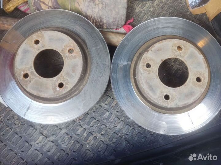 Диски тормозные Nissan 40206EM10A перед пара