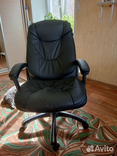 Компьютерное кресло