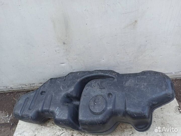 Бак топливный Лексус LX 3