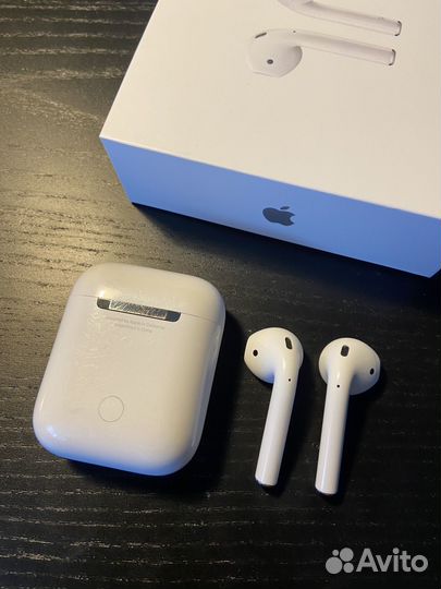 Беспроводные наушники apple AirPods