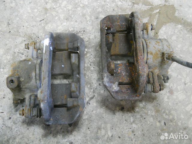 W203 Суппорта тормозные передние Mercedes