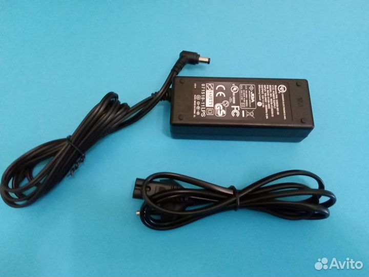 Блок питания 12V 2.5A NU30-41120-300S новый