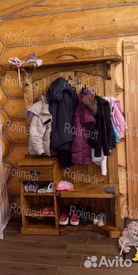 Вешалка из дерева