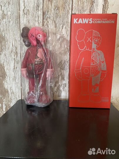 Коллекционные игрушки Kaws