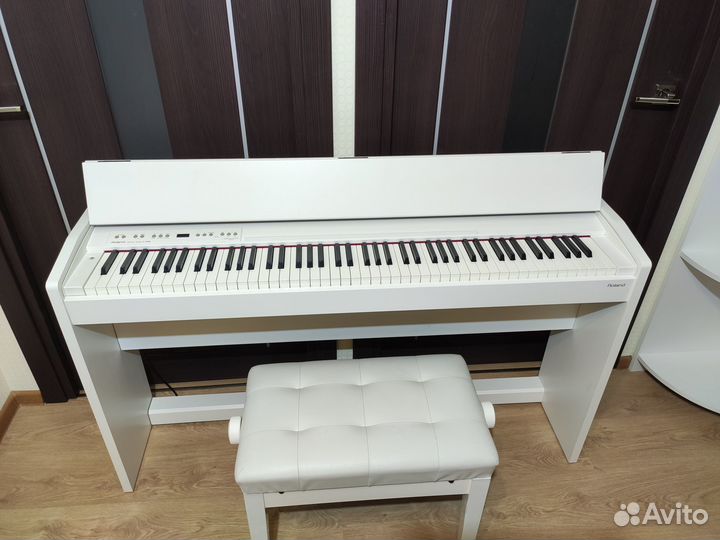 Цифровое пианино Roland F-130R