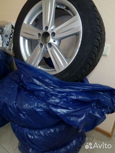 Колеса, коплект зимних шин Nokian