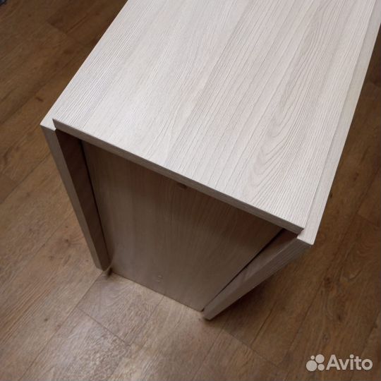 Стол книжка