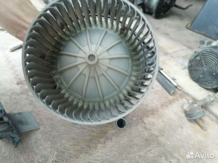 Мотор печки ниссан примера П 10- п11