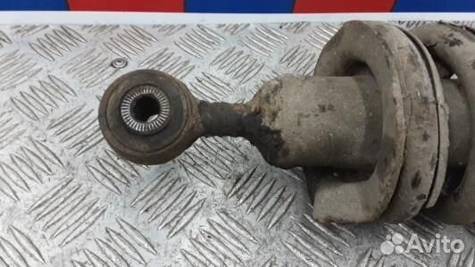 Стойка передняя левая nissan navara D40 (DEA13SJ01