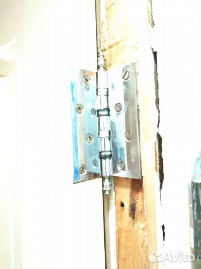 Дверь в ванну