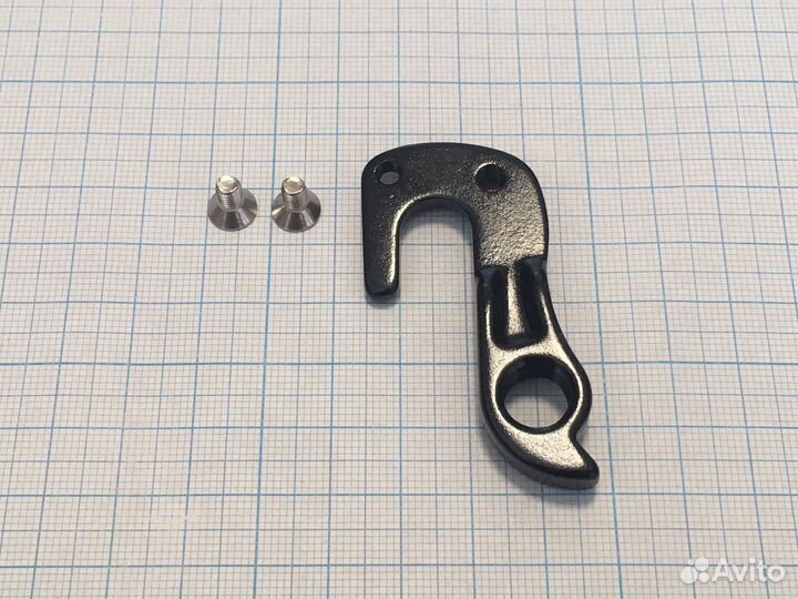 Держатель заднего переключателя на Cube