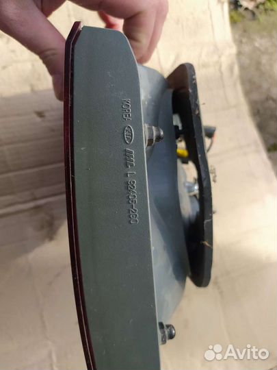 Киа маджентис 2 фонарь в крышку багажника