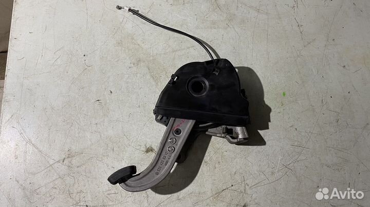 Педаль стояночного тормоза Mercedes Benz W210