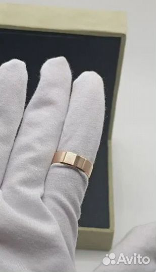 Золотое кольцо 585 (вес 4г) от производителя