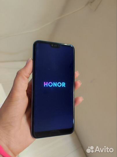 HONOR 10, 4/64 ГБ