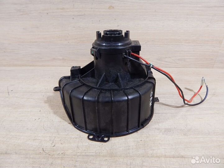 Моторчик печки Opel Astra H