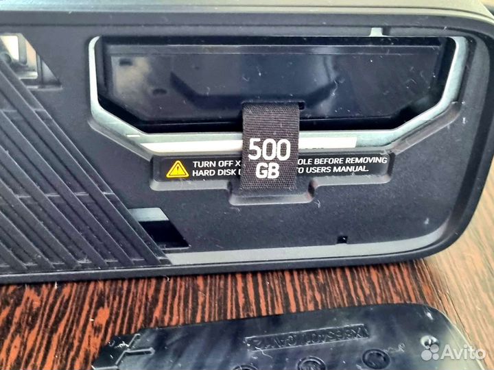 Xbox 360e + kinect, 500gb, freeboot aurora, 3 джоя