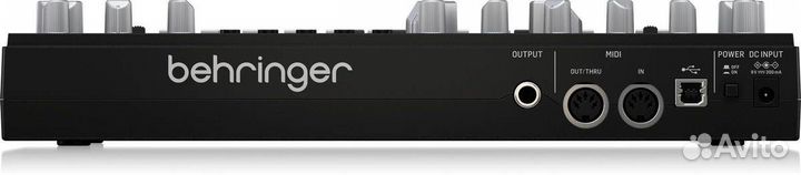 Аналоговый басовый синтезатор Behringer TD-3-BK