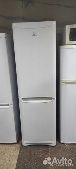 Холодильник indesit