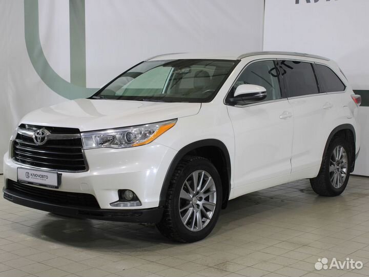 Toyota highlander 2014 белый. Екатеринбург хайлендер. Toyota highlander 2015. Toyota highlander 2015. Екатеринбург хайлендер.