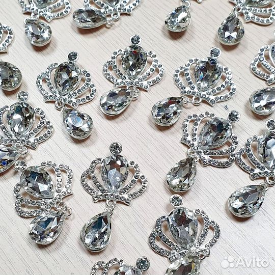 Кабошон - украшение со стразами корона, 3,1*5,5 см, металлическое, 1 шт
