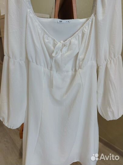 Платье белое женское