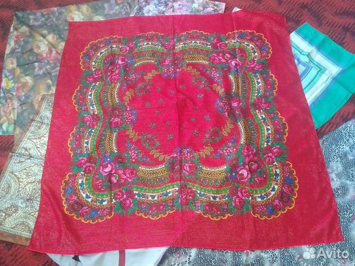 Много платков