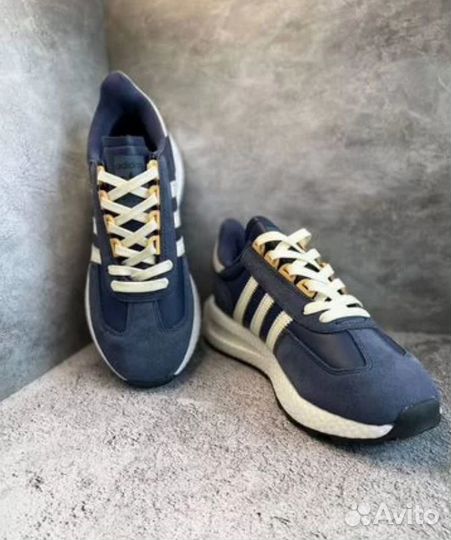 Кроссовки Adidas Retropy e5