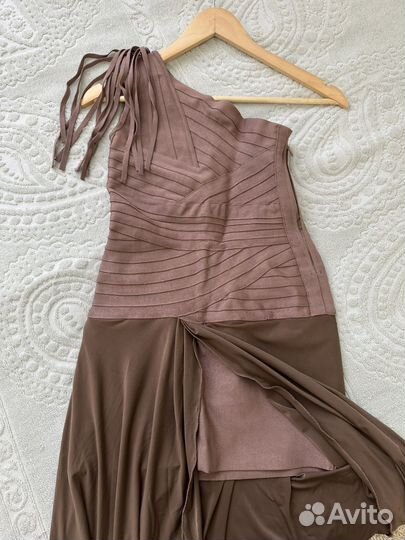 Вечернее платье в пол