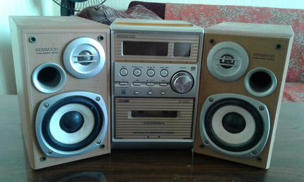 Музыкальный центр kenwood. Tuner,Tape, CD