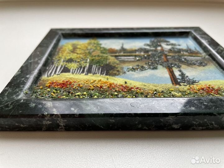 Панно из камня