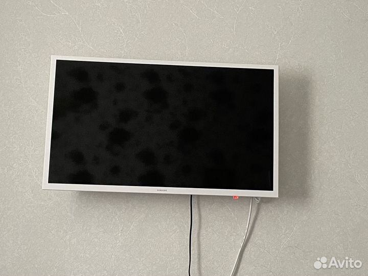 Телевизор Samsung 32 дюйма (81см)
