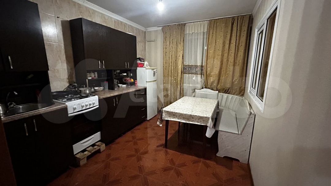 2-к. квартира, 70 м², 1/9 эт.