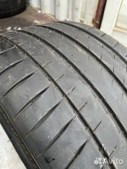 Michelin Pilot Sport 4 S 295/25 R22