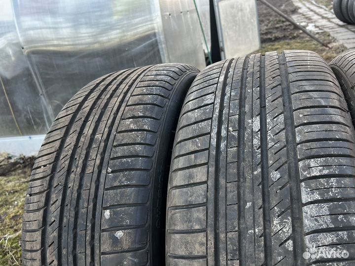 Kinforest KF-550 275/40 R22 107Y