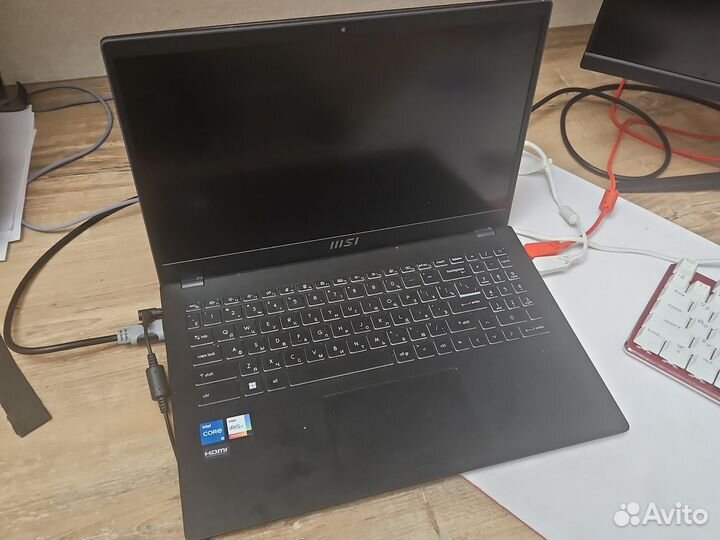 Ноутбук msi modern 15 b12m -209ru