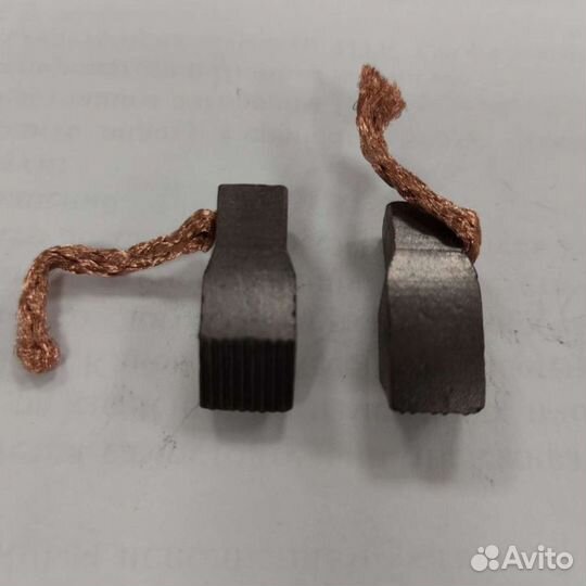 Щётки мотора отопителя VAG