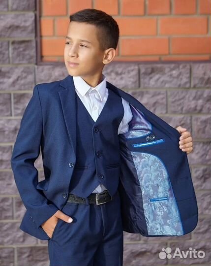 Брючный костюм на мальчика 122-128