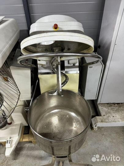 Тестомес с подкатной дежой Sigma