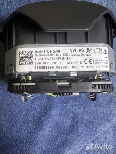 Новая подушка в руль Volkswagen 3G0880201H