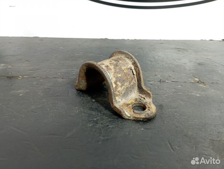 Кронштейн стабилизатора Volkswagen Transporter T-5