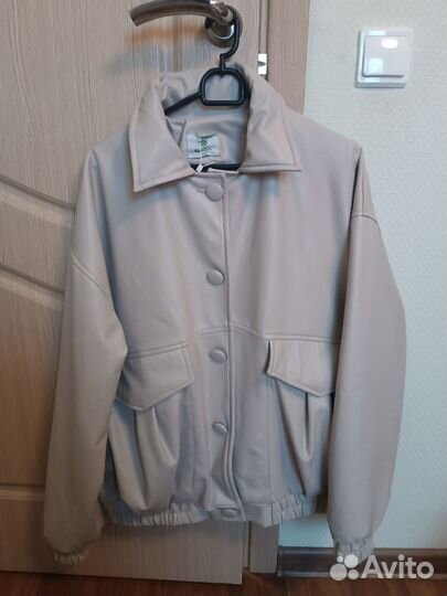 Женская верхняя одежда куртки