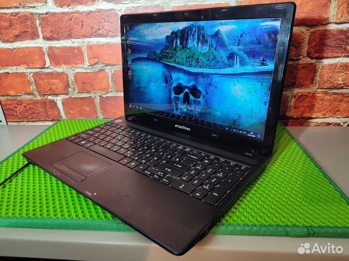 Ноутбуки с гарантией (Много)