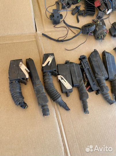 Разъемы, фишки, колодки Mercedes E-Class W124