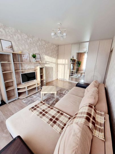 2-к. квартира, 54 м², 1/9 эт.