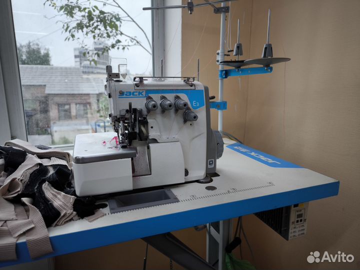 Оверлок jack E3 4-ёх ниточный