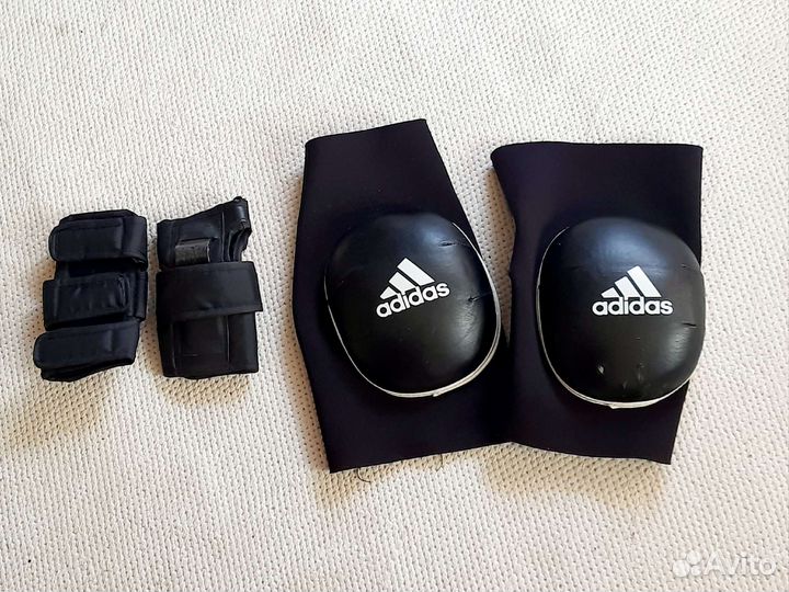 Защита спортивная для роликов кикбоксинга